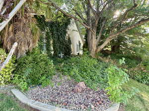 View of home's exterior