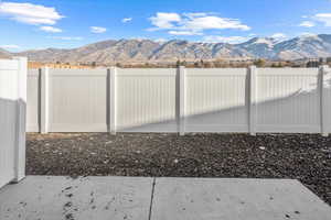View of yard with a mountain view