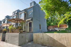 View of home's exterior
