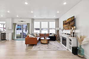 Dining area between living are and Kitchen