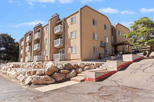 View of apartment building / complex