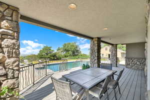 Deck with outdoor dining space