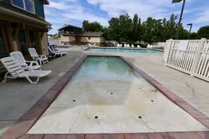 Community kiddy pool and splash fountains