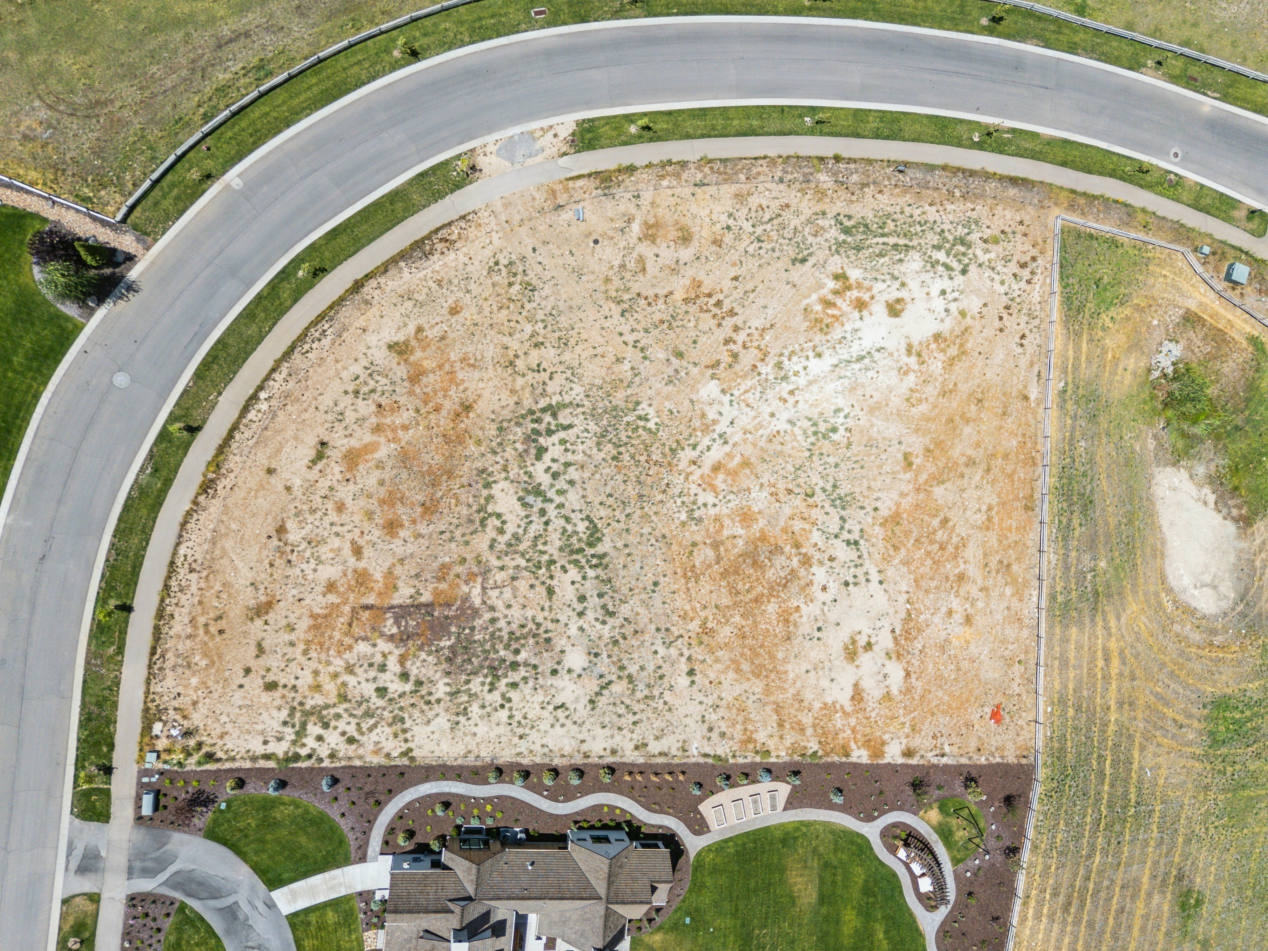 Expansive land parcel featuring an irregular shape and clear boundaries