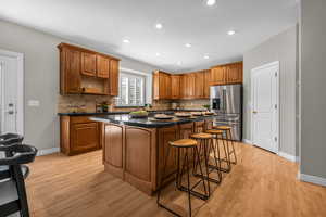 Kitchen brunch island