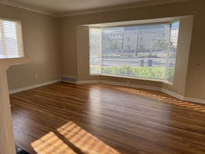 Featuring big bay window