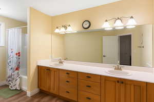 Huge Second Level Bath