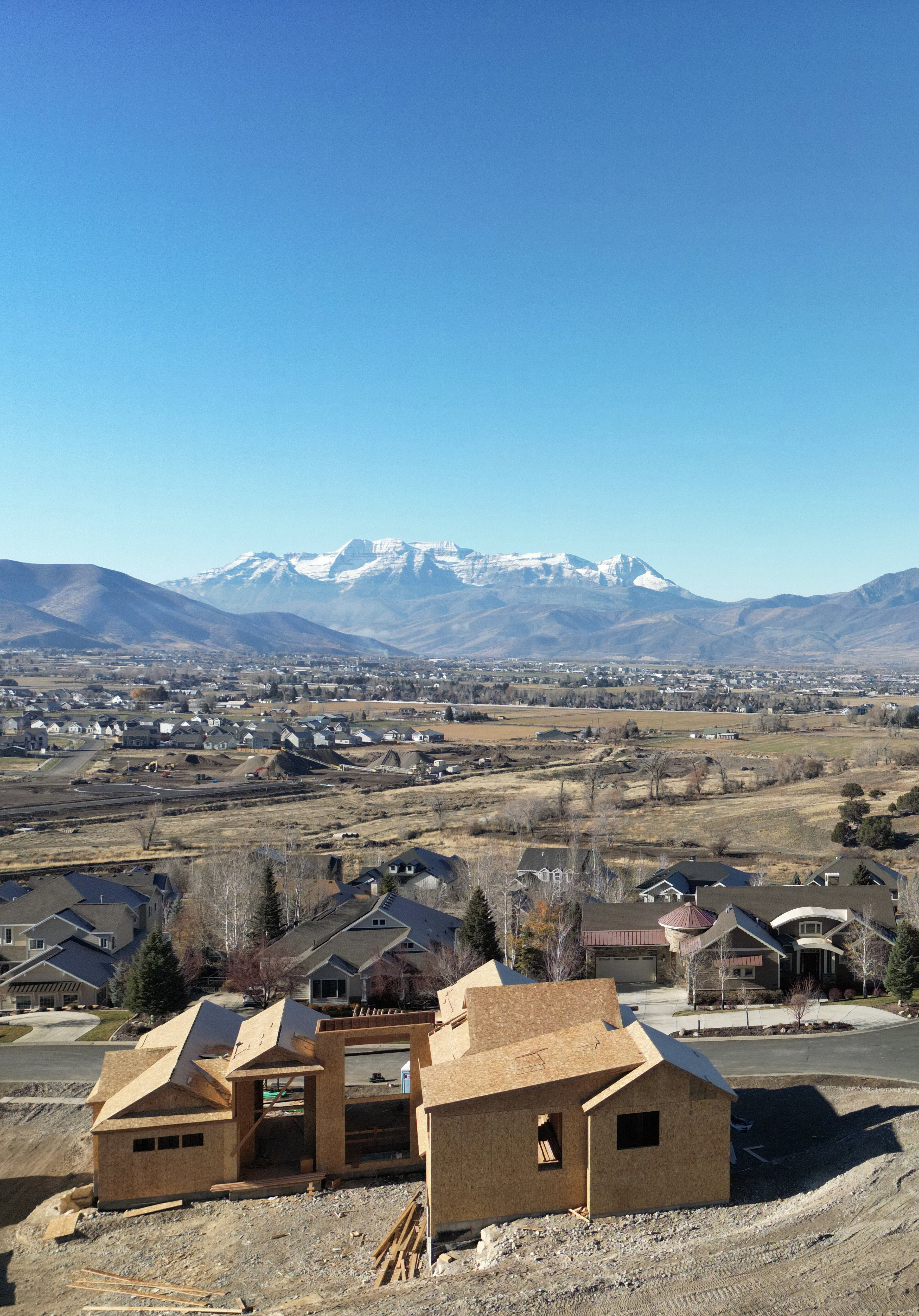View of mountain background with nearby suburban area