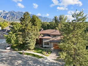 View from above of property featuring a mountainous background