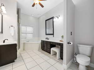 Primary bathroom, jetted tub, double vanities