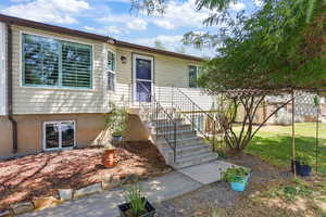 View of front of home featuring a front yard