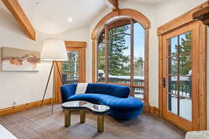 Sitting room featuring carpet and recessed lighting