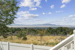 View of the Great Salt Lake and Antelope Island.