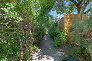 View of home's exterior