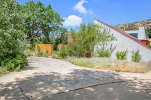 View of side of home