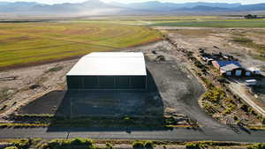 Overview of rural landscape with a mountainous background