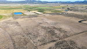 Aerial view of sparsely populated area with mountains