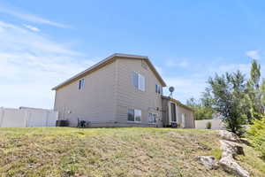 View of home's exterior