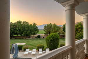 Balcony featuring a mountain view