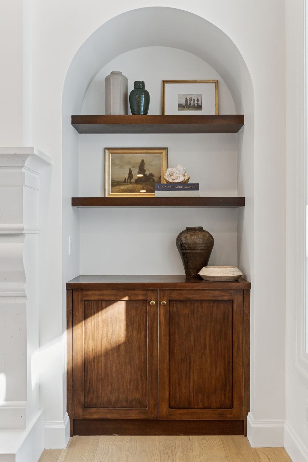 Detailed view of wood finished floors