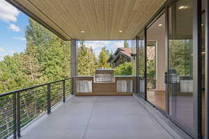 Balcony with exterior kitchen