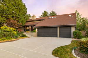 HUGE 3 truck garage! Extra wide & Extra Deep