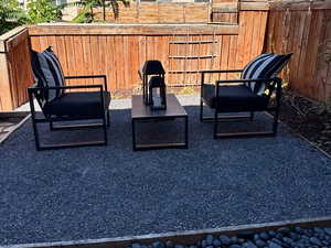 View of patio / terrace featuring radiator