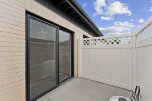 Private patio / terrace