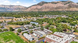 Near downtown, restaurants, and hiking trails