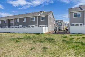 View of yard with a residential view