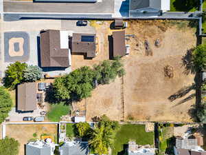 Aerial view of property and surrounding area