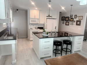 Beautiful cabinets with deep drawers!