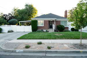 Adorable Brick Bungalow in Coveted Highland Park!