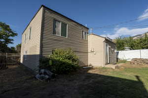 View of side of home