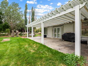 Enjoy Entertaining on your shaded Patio