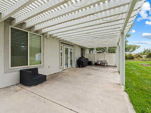 Patio features a built in Gas line for your BBQ