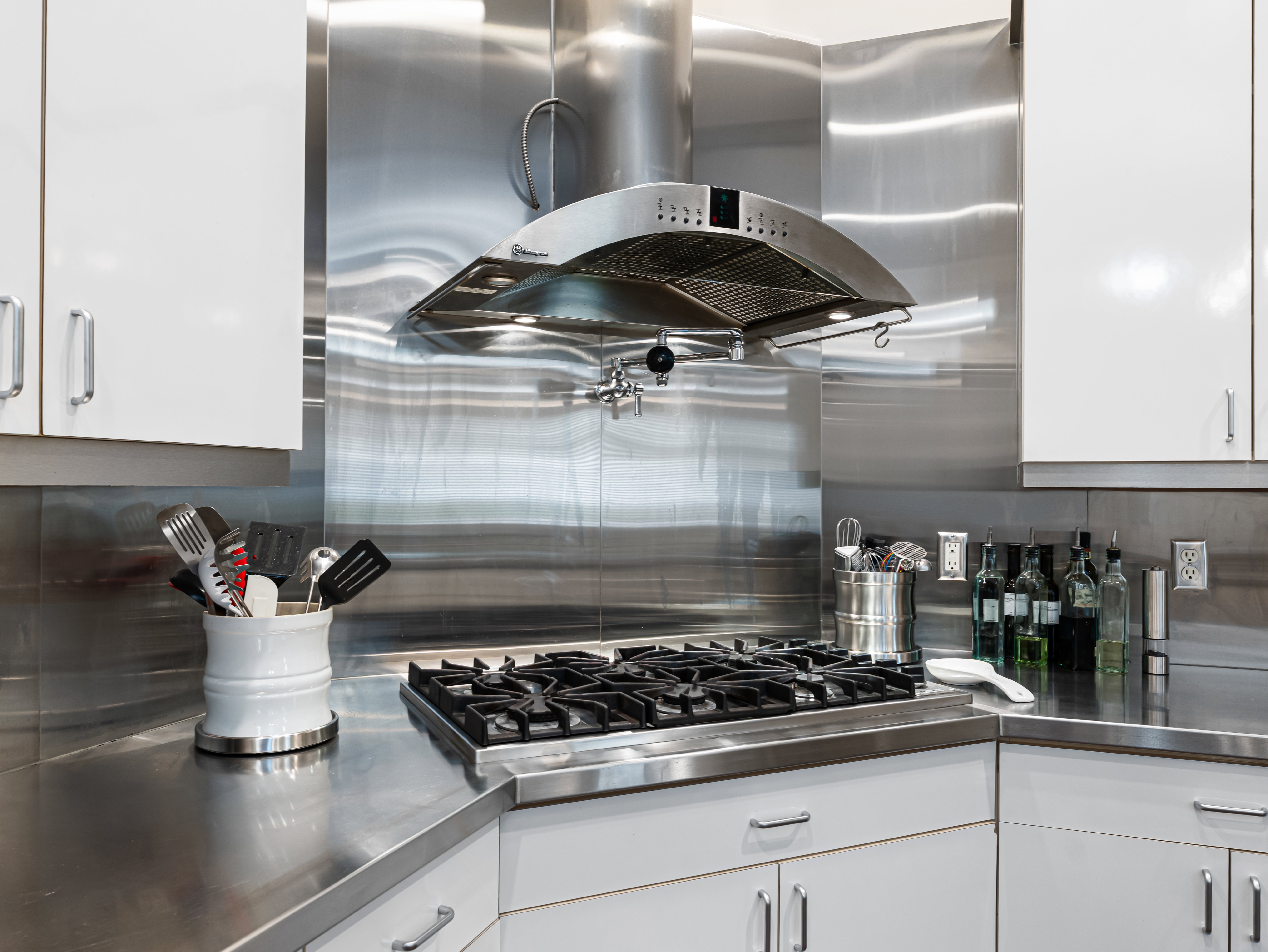 Stainless Back splash, Gas Range Top