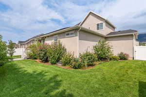 prviate fully fenced backyard