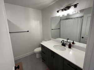 Main hall full bathroom