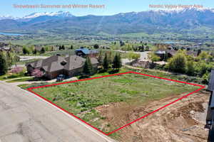Aerial view of property's location featuring property boundaries highlighted and mountains