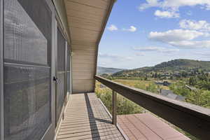 Balcony featuring a mountain view