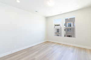 *Photo of a similar unit