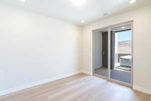 *Photo of a similar unit