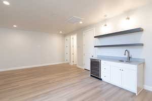 *Photo of a similar unit