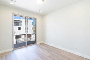 *Photo of a similar unit