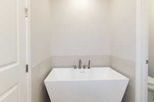 *Photo of a similar unit