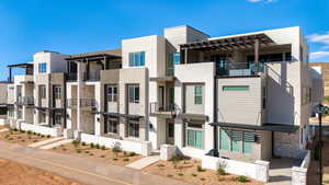 *Photo of a similar unit