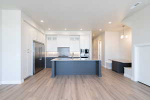 *Photo of a similar unit