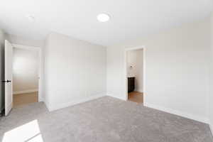 *Photo of a similar unit