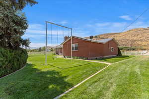 View of yard featuring a mountain view